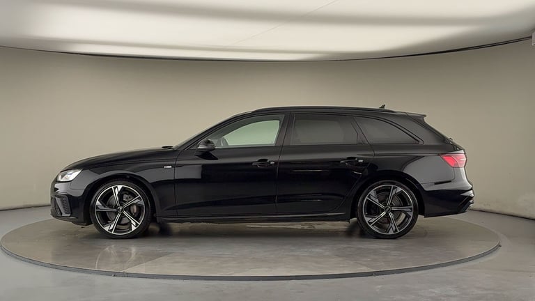 2022 Audi A4 Avant 2.0 TFSI 40 Black Edition Estate 5dr Petrol S Tronic Euro 6 (s/s) (204 ps) Est...