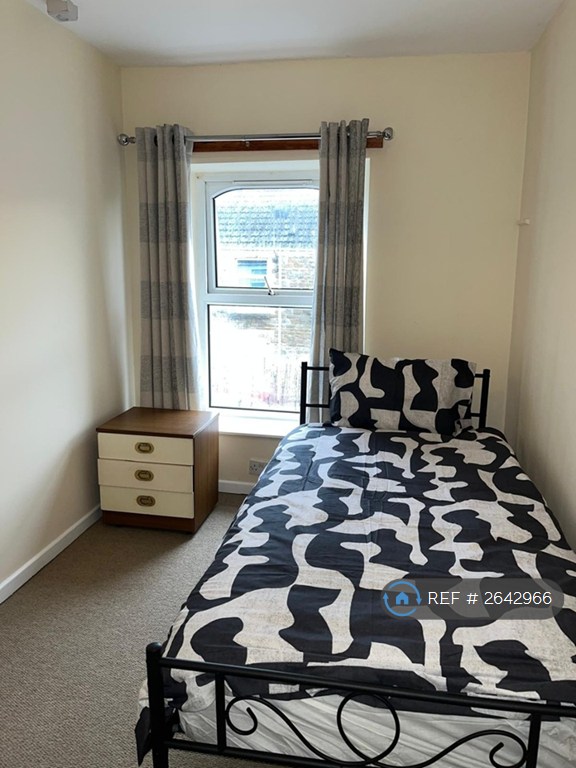 1 bedroom in Neath Road, Swansea, SA6 (#2642966)