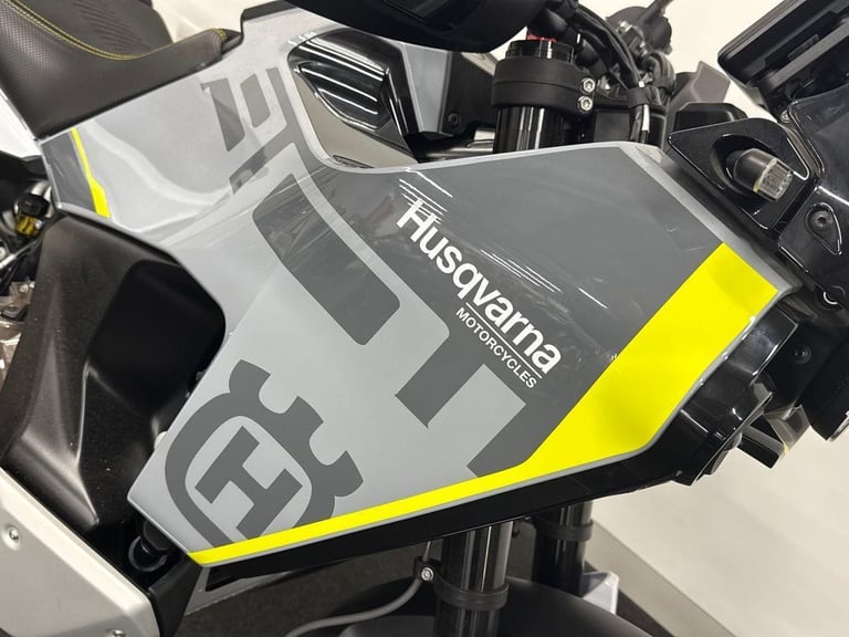 2025 Husqvarna Street NORDEN 901 Petrol grey 6 Speed