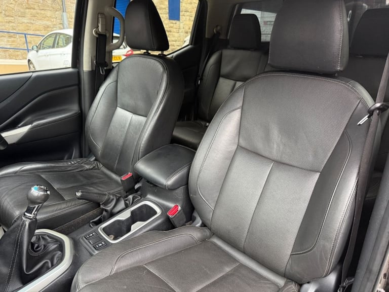 2016 Nissan Navara Double Cab Pick Up Tekna 2.3dCi 190 4WD PICK UP DIESEL Manual