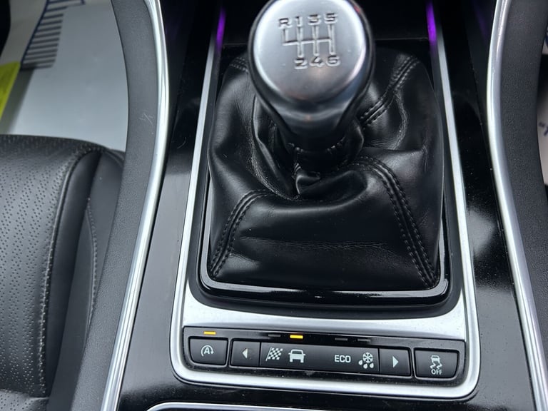 JAGUAR XE XE SPEC NEW MOT 2015