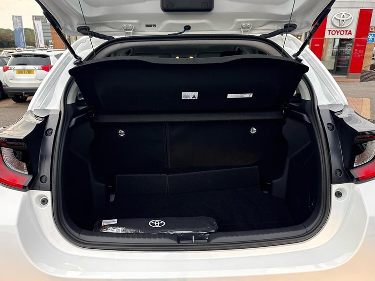 2022 Toyota Yaris 1.5 Hybrid Icon 5dr CVT Hatchback Hybrid Automatic
