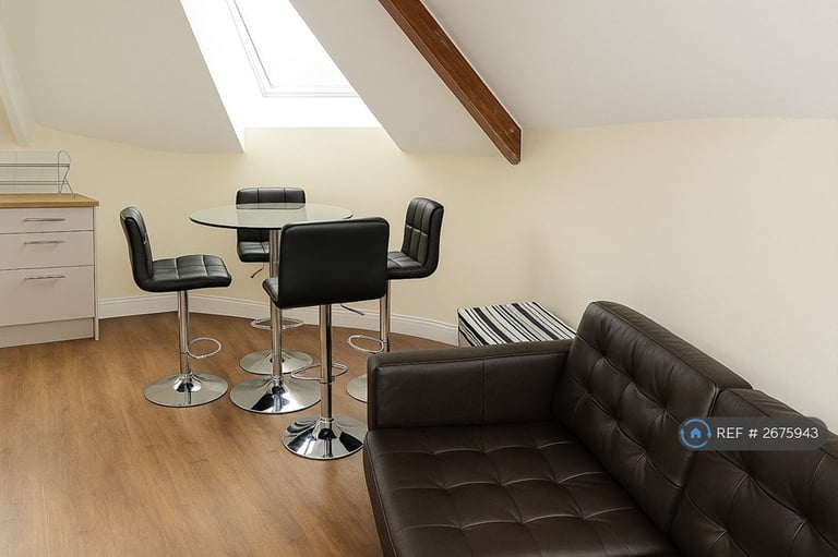 4 bedroom flat in Clifton, Bristol, BS8 (4 bed) (#2675943)