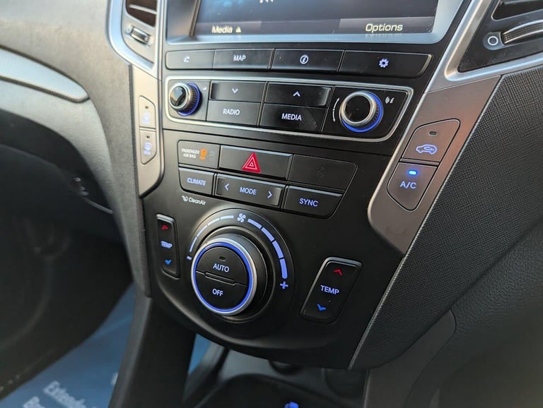 2016 Hyundai Santa Fe 2.2 CRDi Blue Drive Premium 4WD Euro 6 (s/s) 5dr ESTATE Diesel Manual