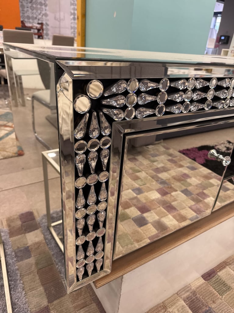 Crushed glass tv unit reduced ex display 
