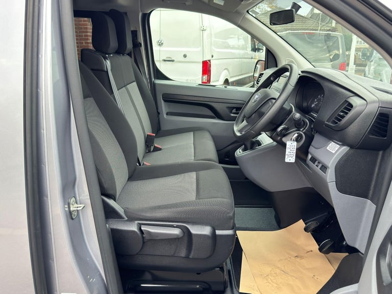 2022 Toyota PROACE CITY Verso 1.5D Combi Medium 5dr MPV DIESEL Manual
