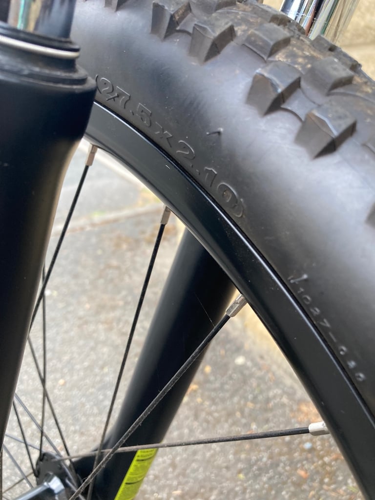 Carrera Vengeance E Electric Mountain Bike 27.5 as good as new