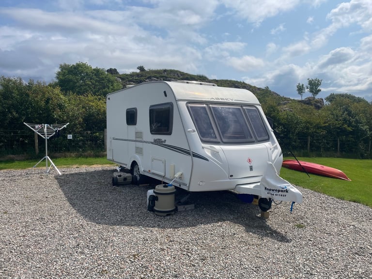Abbey Vogue2 460