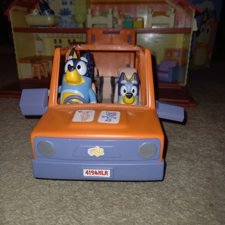 Bluey House and Car