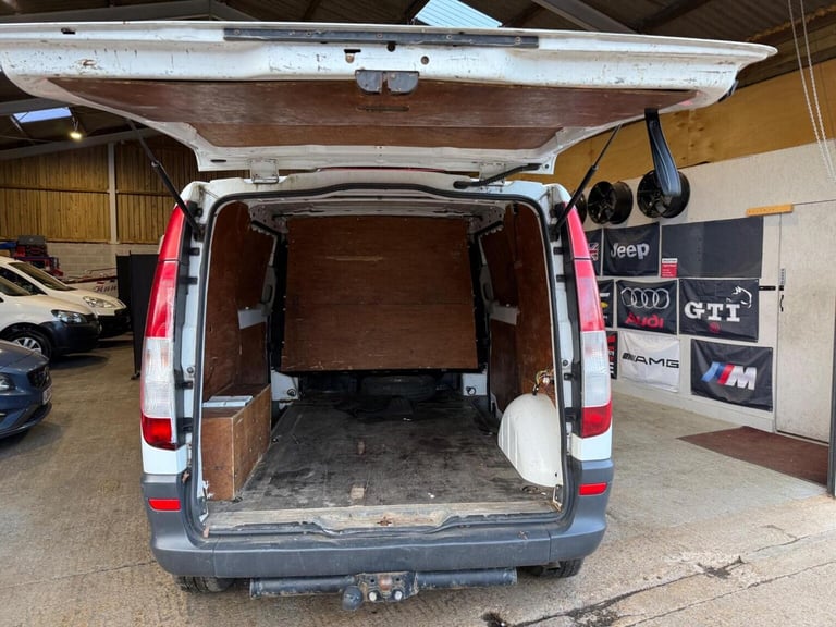 MERCEDES-BENZ VITO 2.1 111CDI Compact Panel Van SWB 5dr 2009