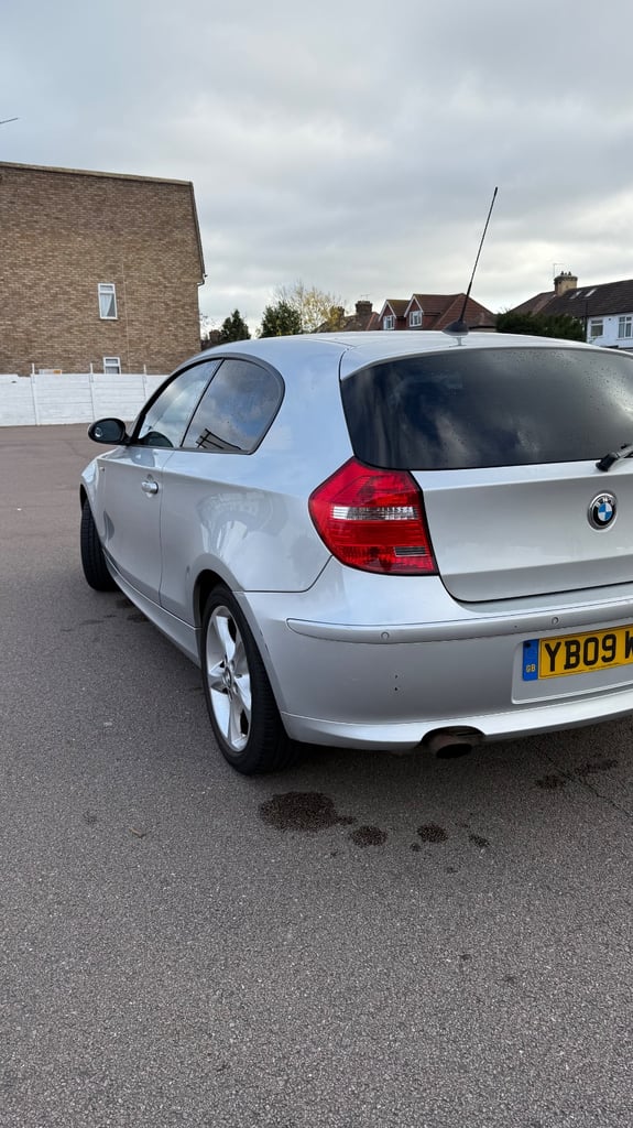 BMW, 1 SERIES, Hatchback, 2009, Semi-Auto, 1995 (cc), 3 doors