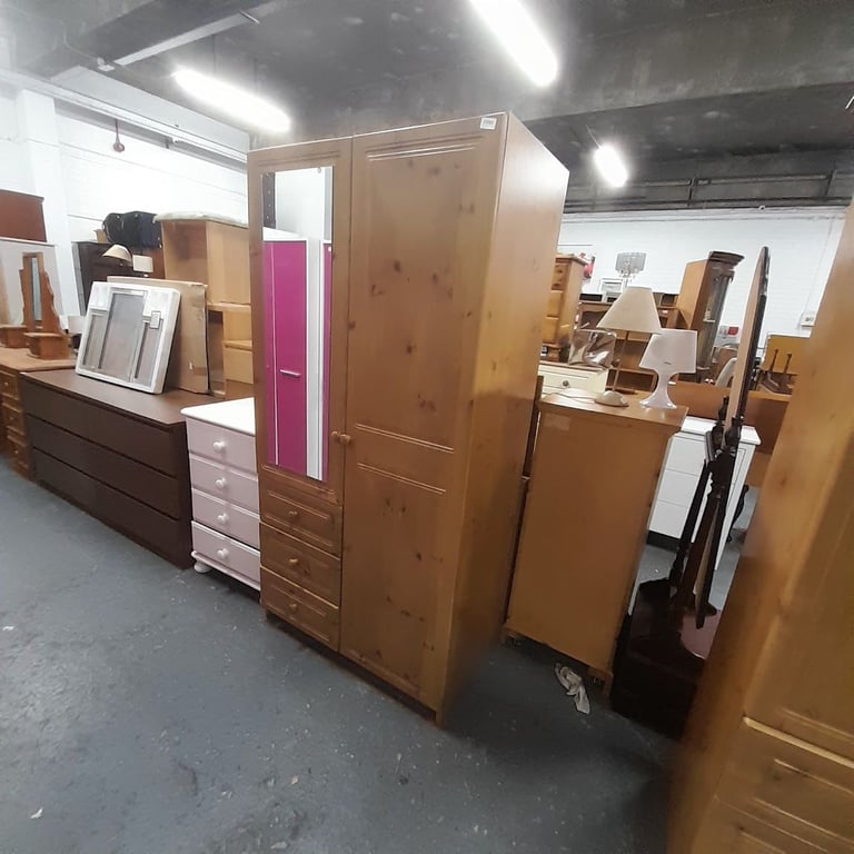 2 door wardrobe with 3 drawers and mirror 102cm x 55cm x 185cm, Ref:19585