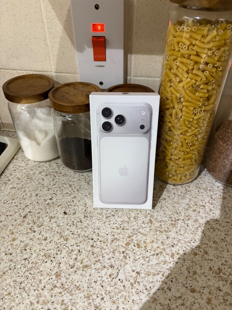 iPhone 17 Pro Max Silver Titanium (SEALED)