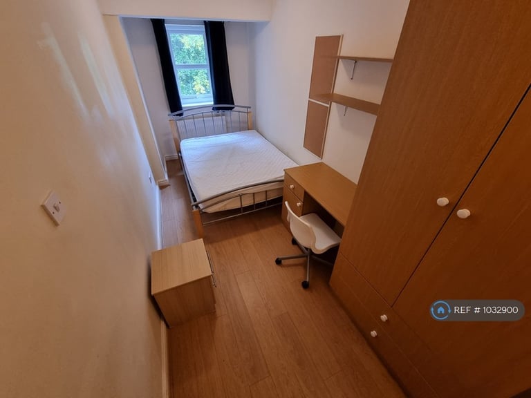 6 bedroom house in Bridgelea Road, Withington, M20 (6 bed) (#1032900)