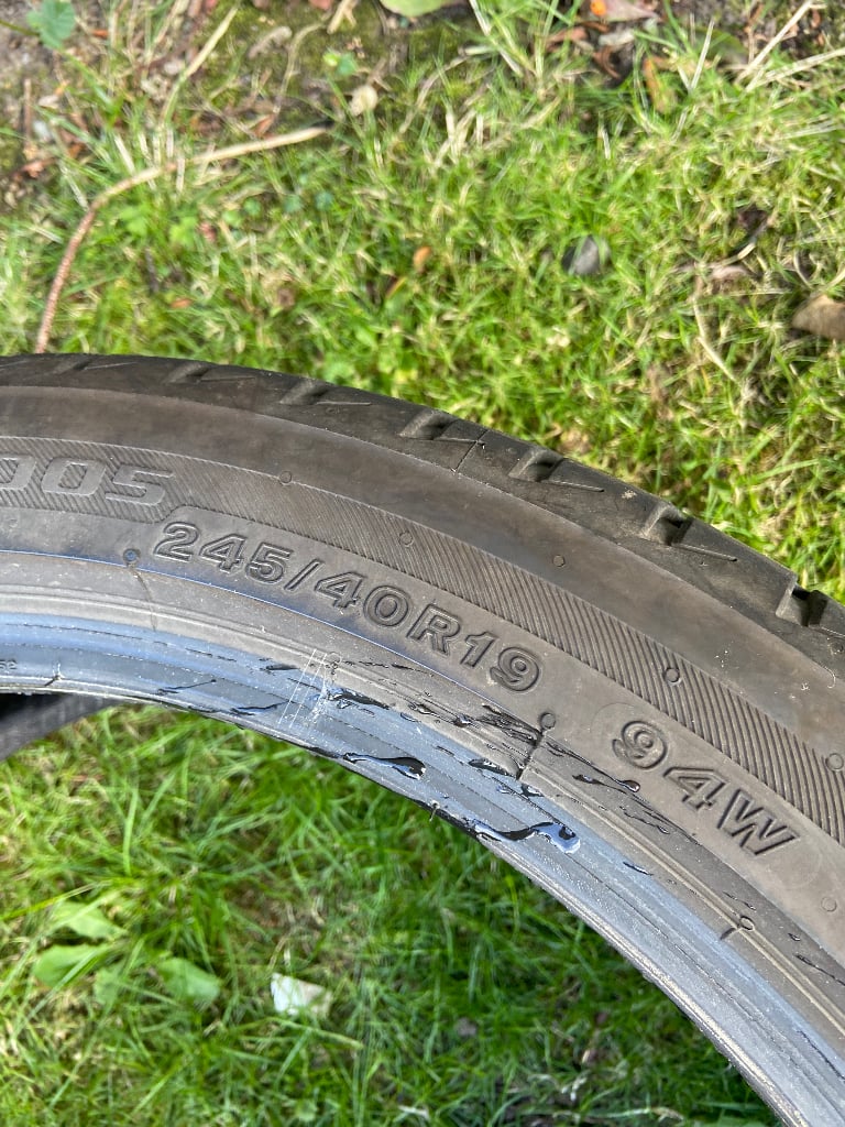 245 40 r19 tyres