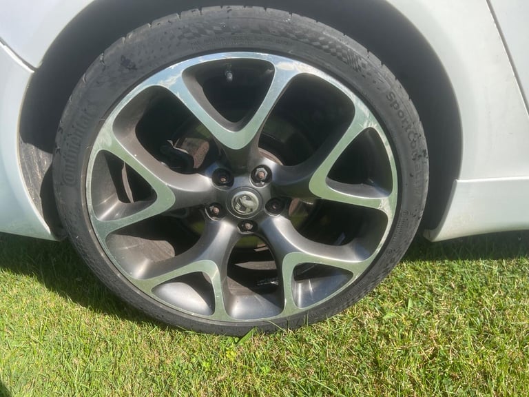 VAUXHALL INSIGNIA 2.8 T V6 VXR SuperSport 2013