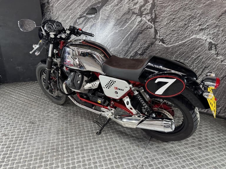 MOTO GUZZI V7 RACER 2013