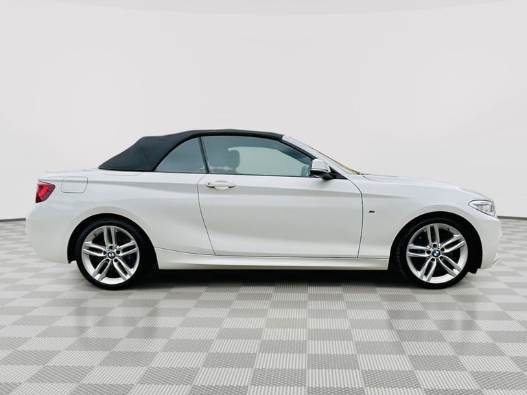 2017 BMW 2 Series 220d M Sport 2dr [Nav] CONVERTIBLE DIESEL Manual