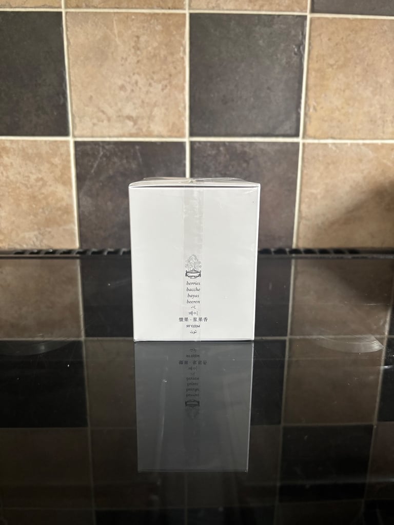 image for Diptyque berries 190g candle