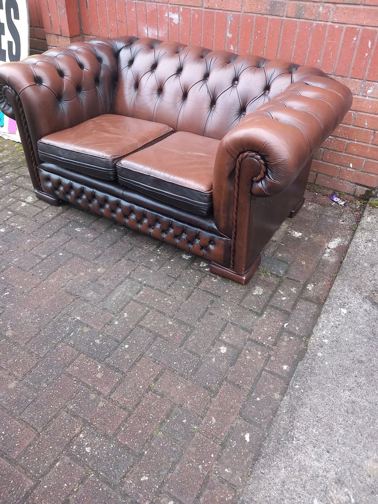Chesterfield 3 and 2 seater sofas