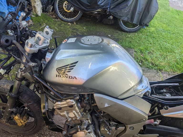 Breaking 2010 honda cbf1000