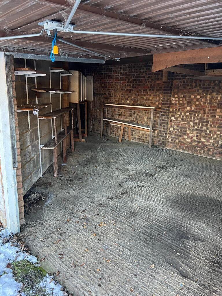 Garage for rent in Milton Keynes MK6