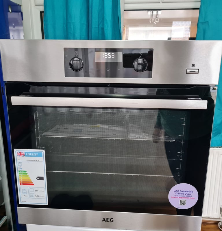 AEG SteamBake multifunction single electric oven built-in brand new 