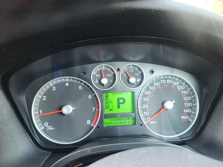 FORD FOCUS AUTOMATIC 1.6LT PETROL ULEZ COMPLIANT BARGAIN PRICE FULL MOT TILL SEPT 2026