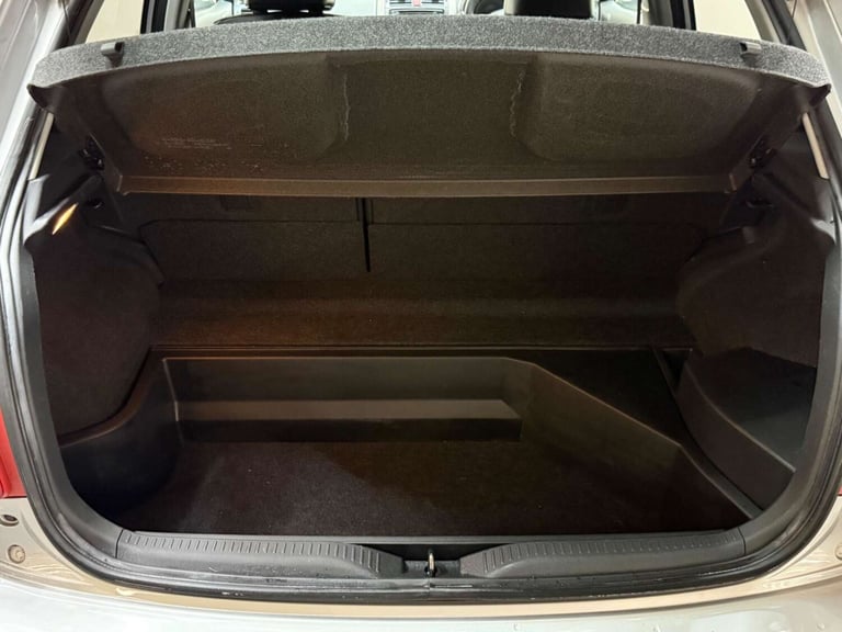 2012 Toyota Auris 1.8 VVT-h T Spirit CVT Euro 5 (s/s) 5dr Hatchback Hybrid Automatic