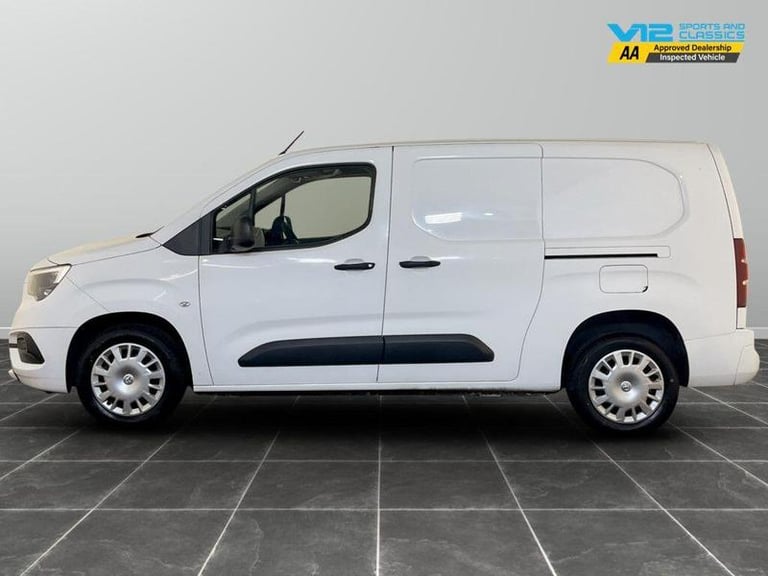 2020 Vauxhall Combo 2300 1.5 Turbo D 100ps H1 Sportive Van PANEL VAN DIESEL Manual