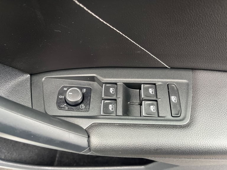 2021 Volkswagen Tiguan 2.0 TDI 4Motion R-Line 5dr DSG ESTATE DIESEL Automatic
