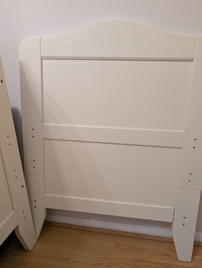 Babies 'R' us loved and adored cotbed 