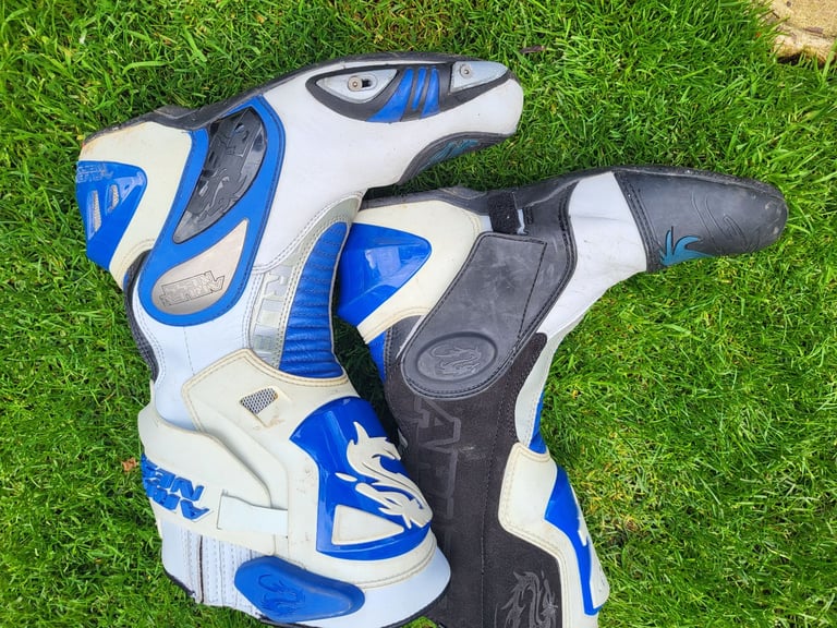 Motocross clothing open to offers 