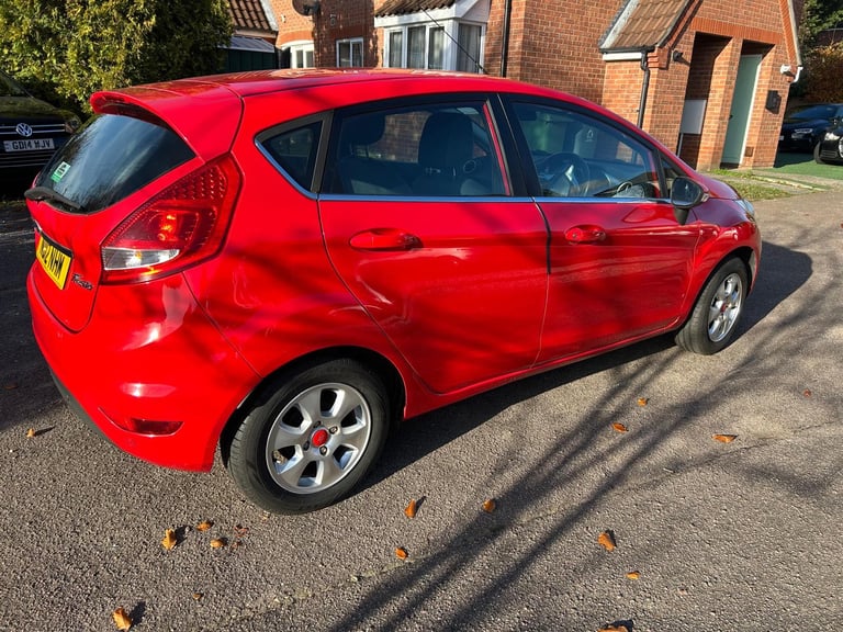 Ford, FIESTA, Hatchback, 2012, Manual, 1560 (cc), 5 doors
