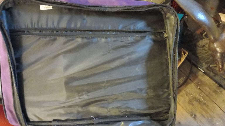 sutcase small