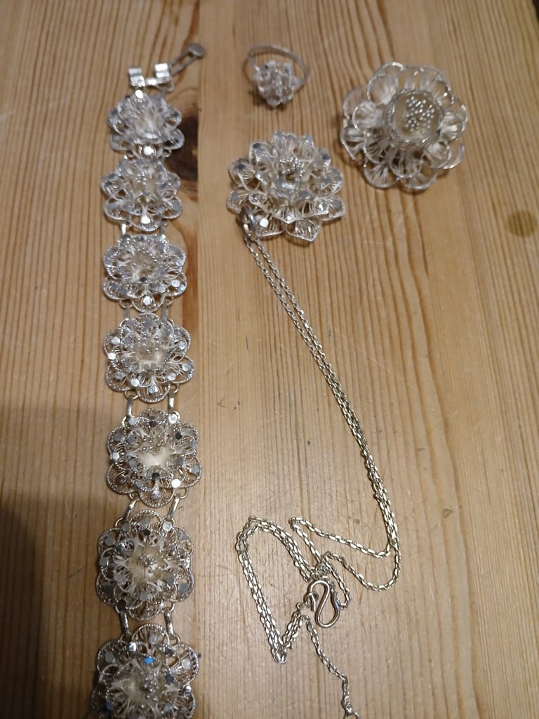 image for stunning vintage silver jewellery