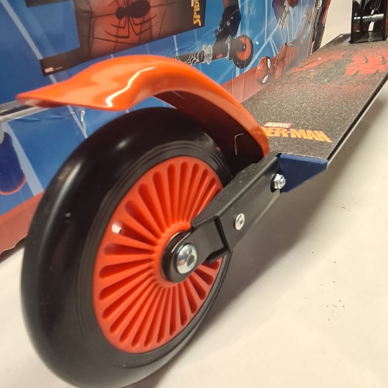 The Ultimate Spider-Man Foldable 2 Wheel Scooter 357
