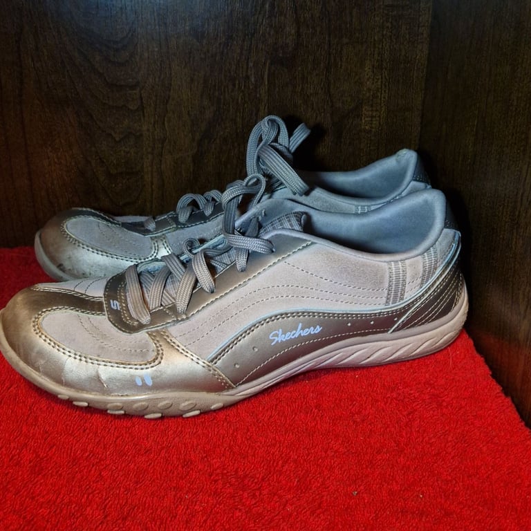 Skechers SN 22457 Women’s Trainers – Taupe Bronze Metallic – UK 5.5 – Retro Y2K