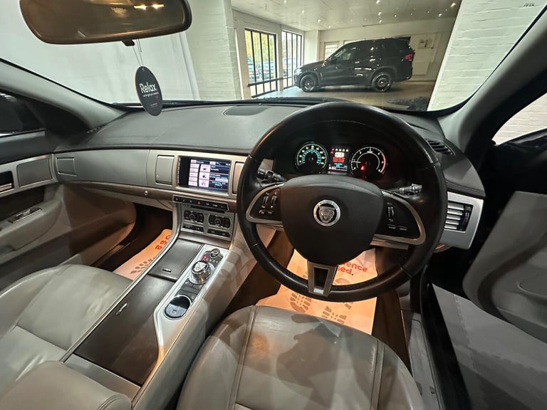 2012 Jaguar XF 2.2d Luxury 4dr Auto SALOON DIESEL Automatic