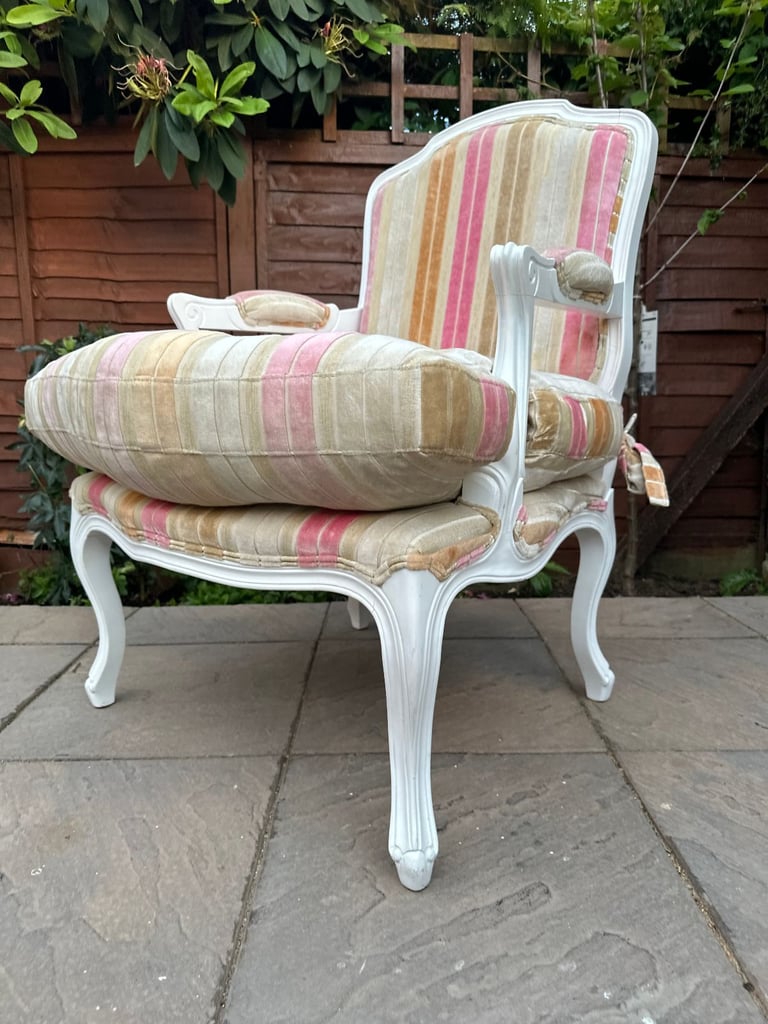 Elegant French Louis XVI Style Fabric Armchair - Great Condition