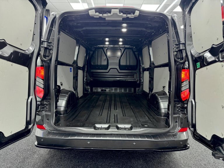 2024 Ford Transit Custom 2.0 320 EcoBlue Limited Auto L2 H1 Euro 6 (s/s) 5dr PANEL VAN Diesel Aut...