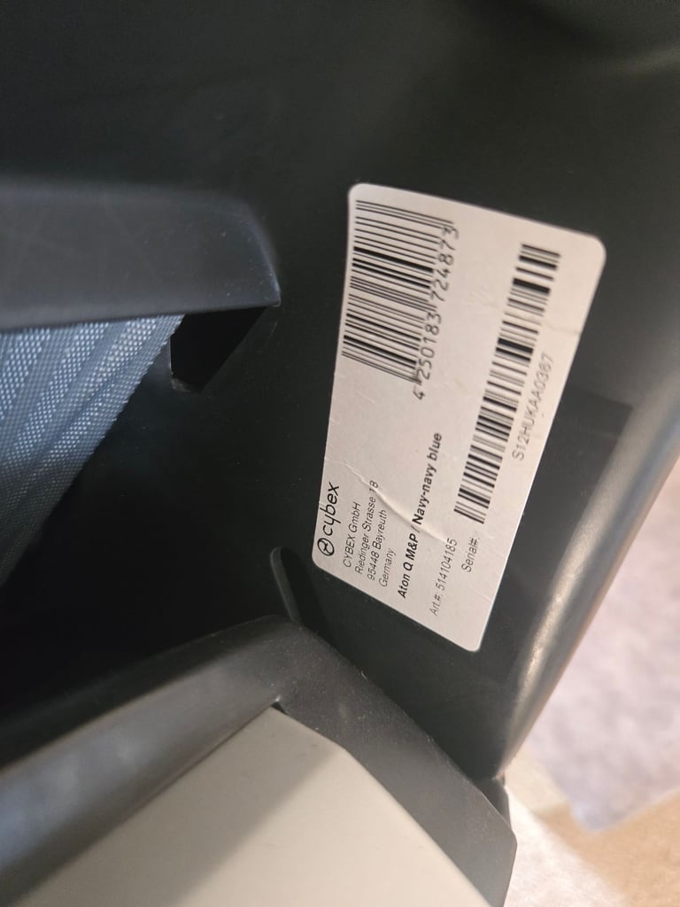 Cybex platinum baby car seat with aton Q isofix base.  For 0 to 13kg
