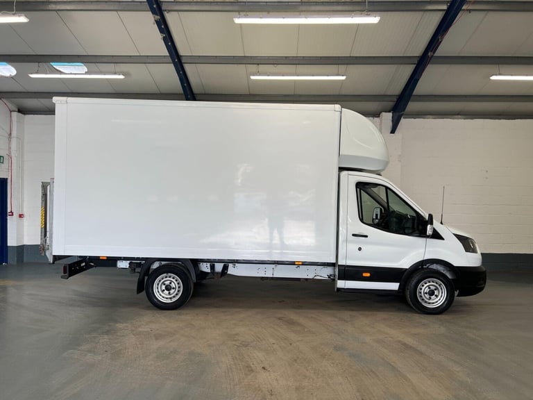 2023 Ford Transit 2.0 350 EcoBlue Leader FWD L4 Euro 6 (s/s) 2dr Luton Diesel Manual