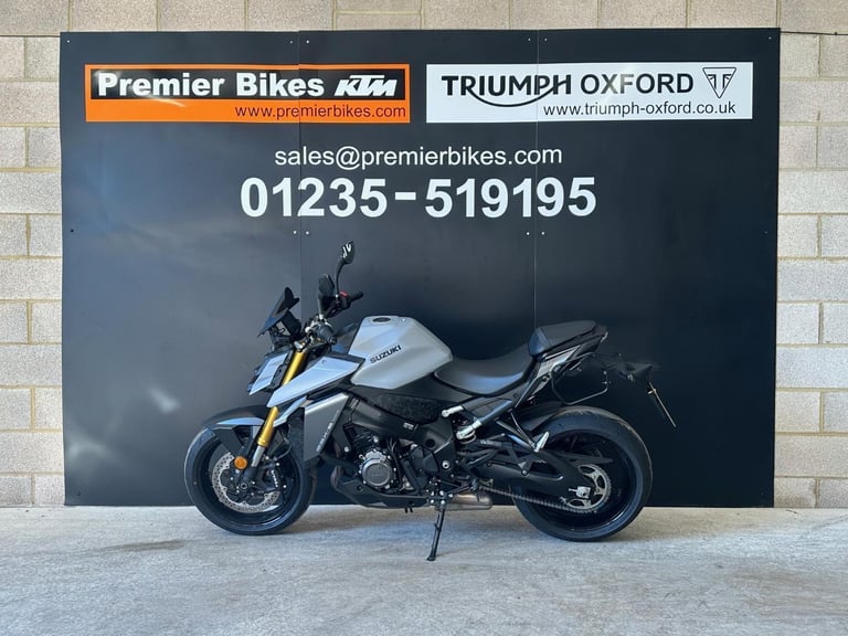 STUNNING ONE OWNER 2023/73 SUZUKI GSX-S 1000 MOTORCYCLE 