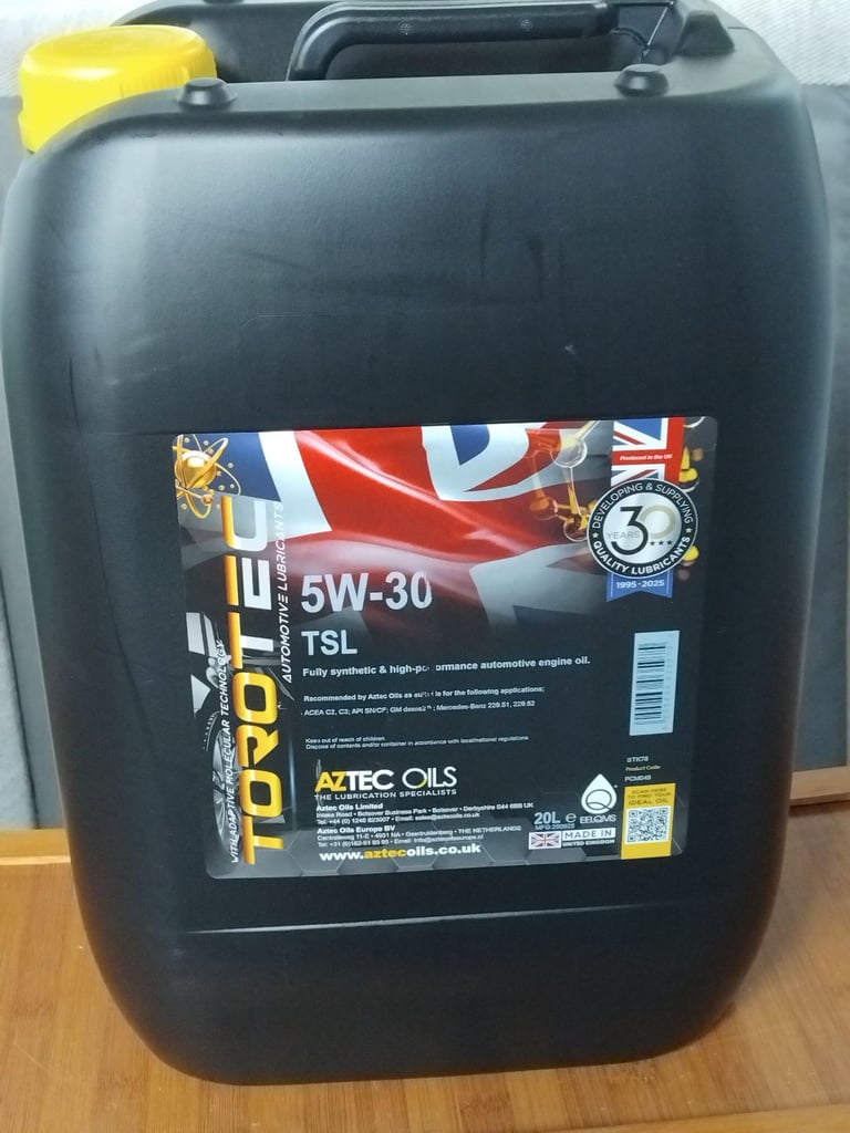 Car engine oil 