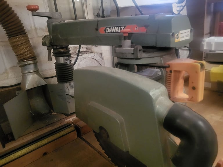 De Walt Radial Arm Saw + Bench - 3 Phase 