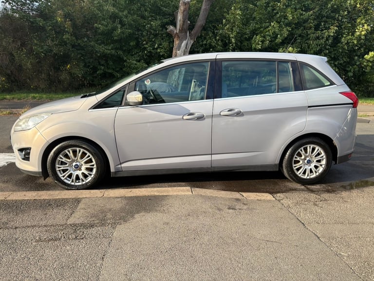 2012 Ford Grand C-Max 1.6 TDCi Titanium 5dr 7 seater diesel  MPV Diesel Manual