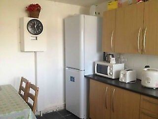 NICE AND BIG ROOM SHARE AT E15 STRATFORD AVAILABLE CALL FOR VIEWING 