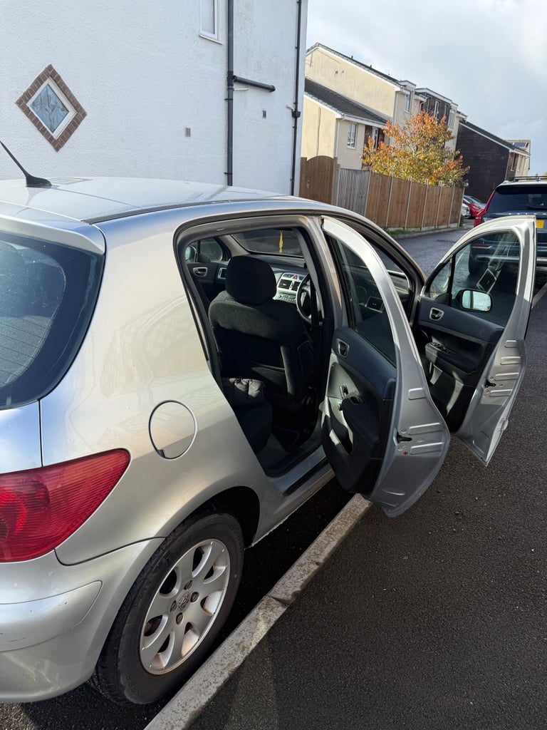 Peugeot, 307, S, Hatchback, 2004, Manual, 1587 (cc), 5 doors, 90k miles