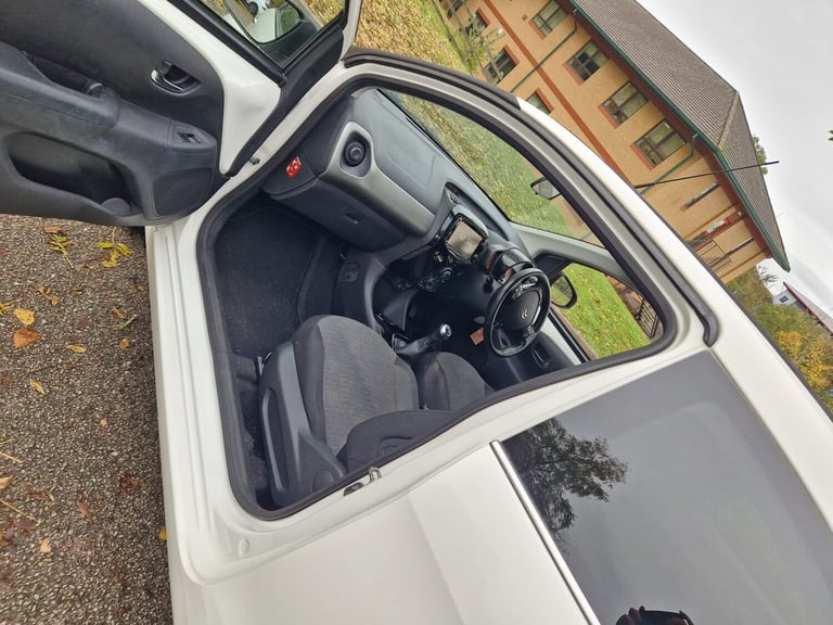 2015 Citroen C1 1.2 PureTech Flair 3dr HATCHBACK Petrol Manual